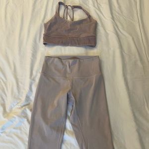 Lululemon sports bra and leggings bundle